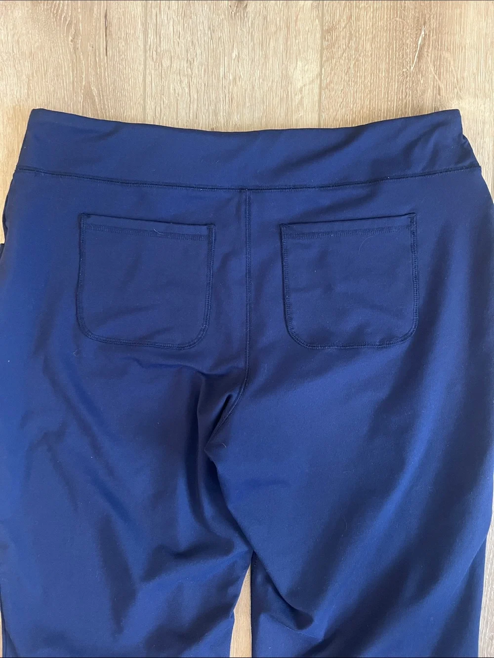 Lands' End Sport - Navy Pull-On Cropped Pants with Pockets, Great Condition! - Picture 11 of 14